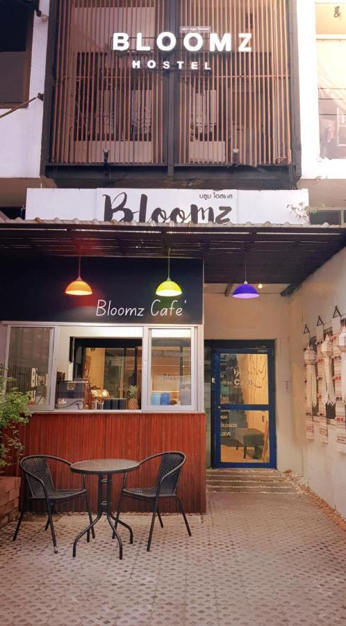 Bloomz Hostel Chiang Mai Exterior foto